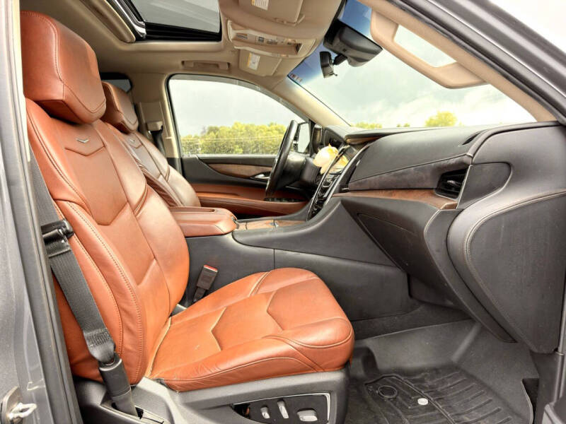 2019 Cadillac Escalade Luxury