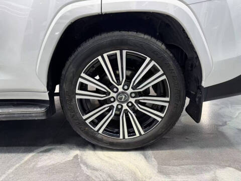 2024 Lexus LX 600 Luxury