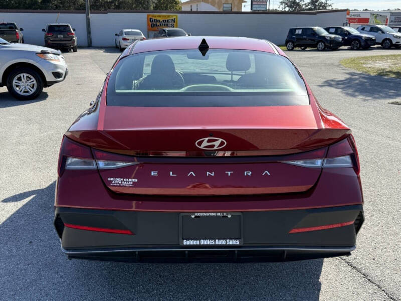 2025 Hyundai Elantra SE