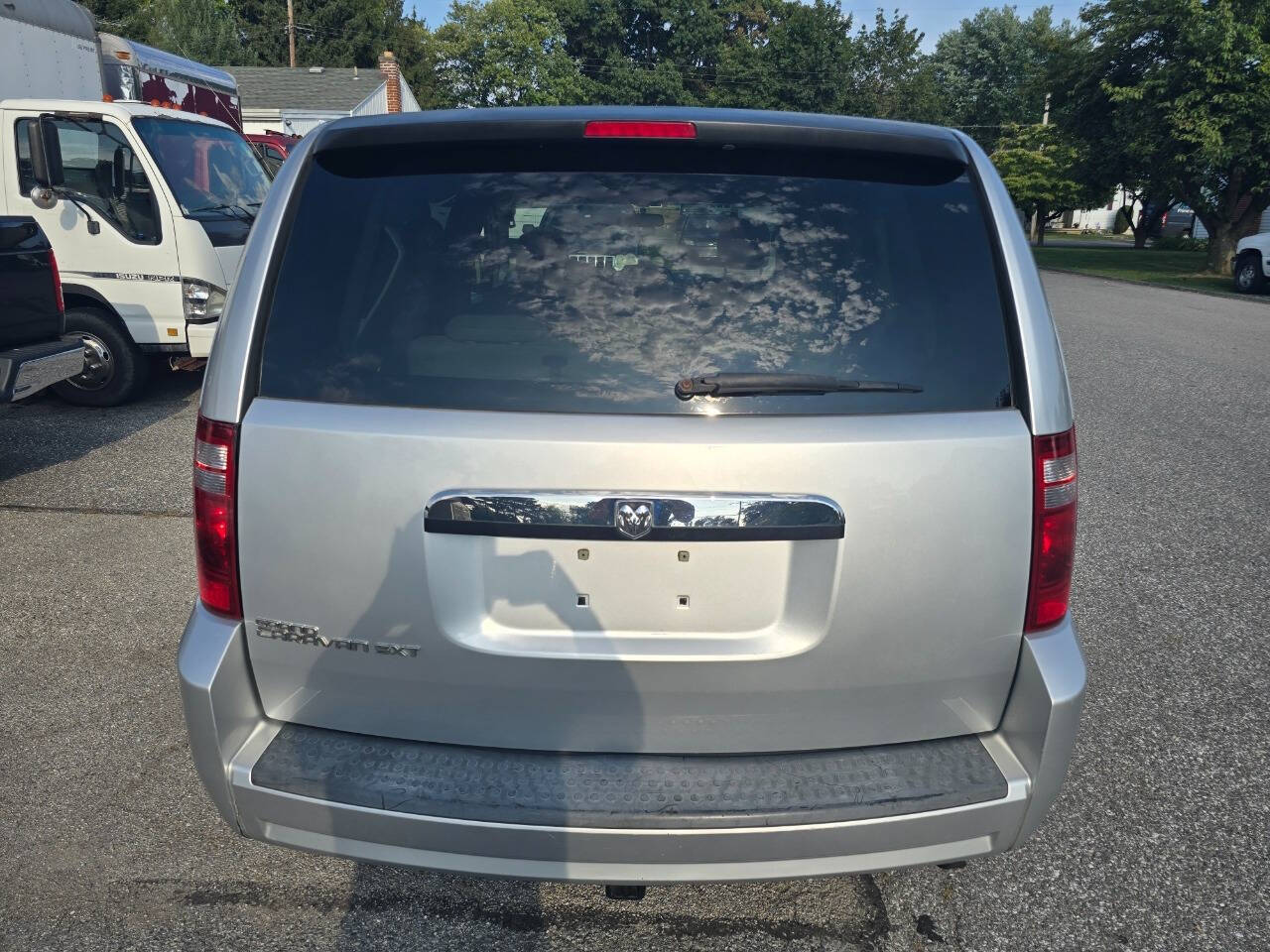 2008 Dodge Grand Caravan for sale at QUEENSGATE AUTO SALES in York, PA