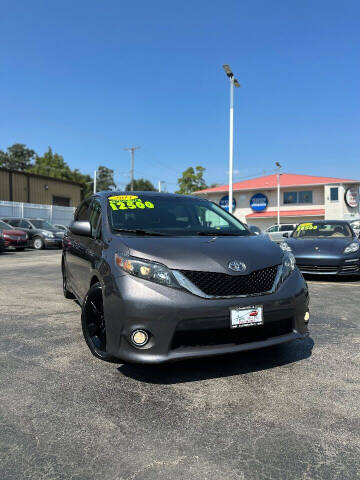 2011 Toyota Sienna for sale at Auto Land Inc in Crest Hill IL