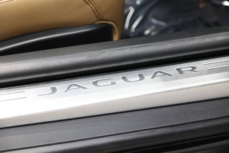 2014 Jaguar F-TYPE V8 S