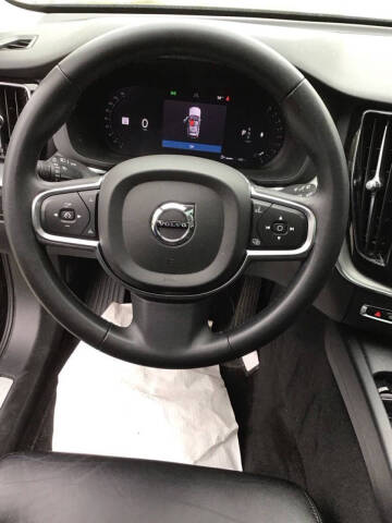 2023 Volvo XC60 B5 Core