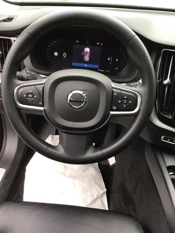 2023 Volvo XC60 B5 Core