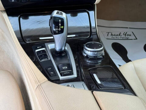 2015 BMW 5 Series 528i