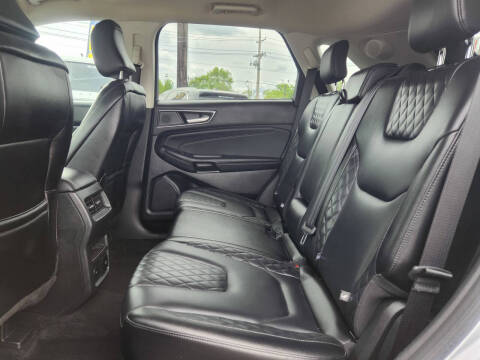2023 Ford Edge Titanium