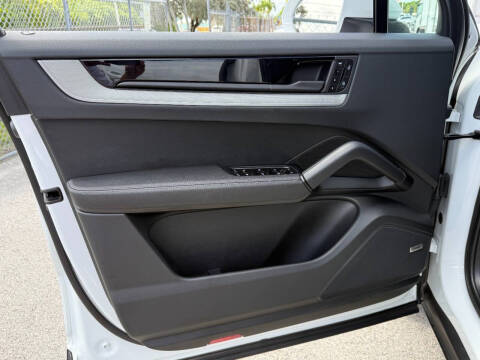 2024 Porsche Cayenne