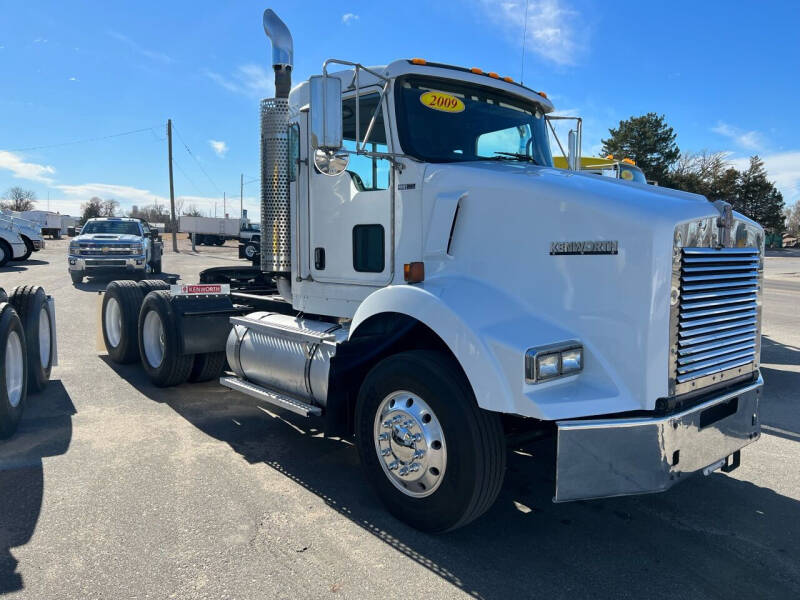 2009 Kenworth T800 Extended Cab for sale at Money Trucks Inc in Hill City KS