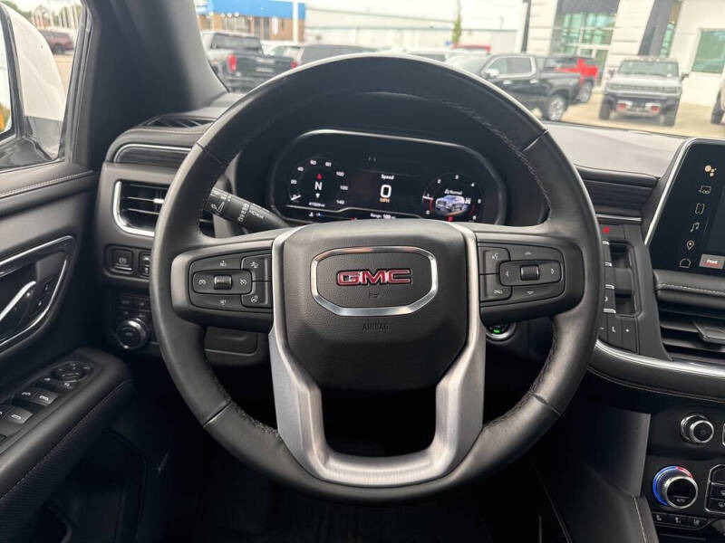 2023 GMC Yukon SLT