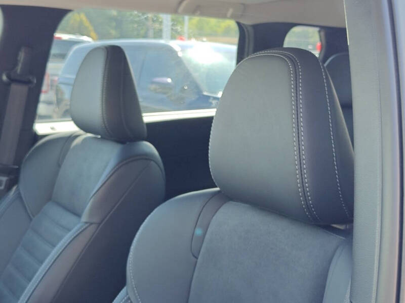 2025 Mitsubishi Outlander PHEV SE