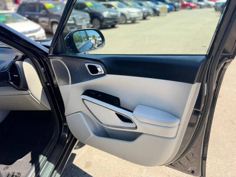 2023 Kia Soul EX
