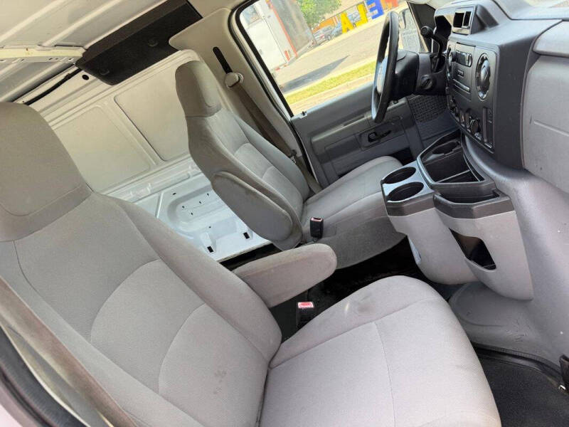 2011 Ford E-Series E-150