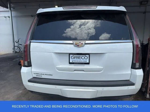 2019 Cadillac Escalade Luxury