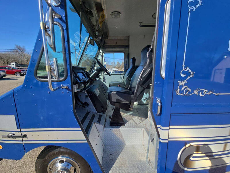 1992 Ford Stripped Chassis