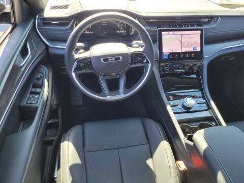 2025 Jeep Grand Cherokee Overland