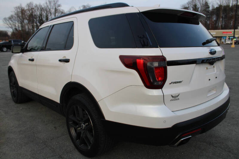 2016 Ford Explorer Sport