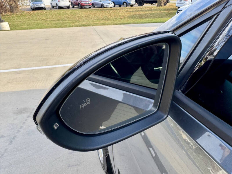 2019 Volkswagen Golf R 4Motion