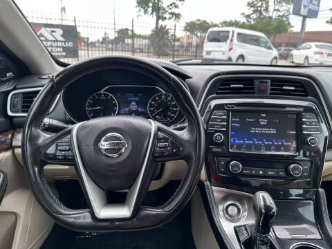2017 Nissan Maxima Platinum