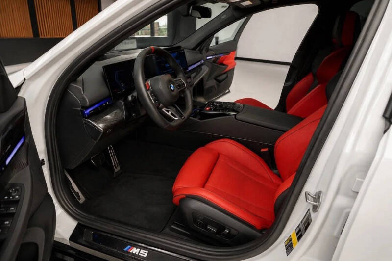 2025 BMW M5 Touring