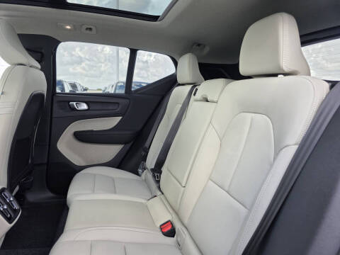 2026 Volvo XC40 B5 Ultra