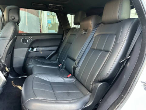 2022 Land Rover Range Rover Sport HSE Silver Edition