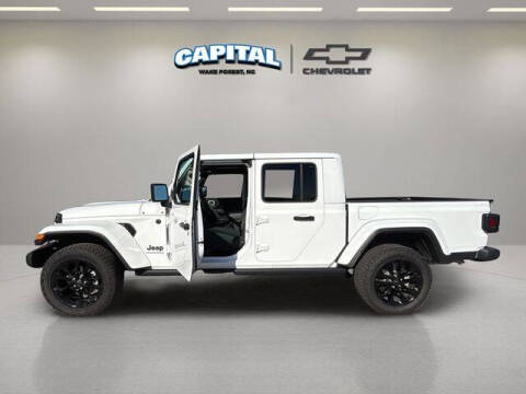2025 Jeep Gladiator NightHawk