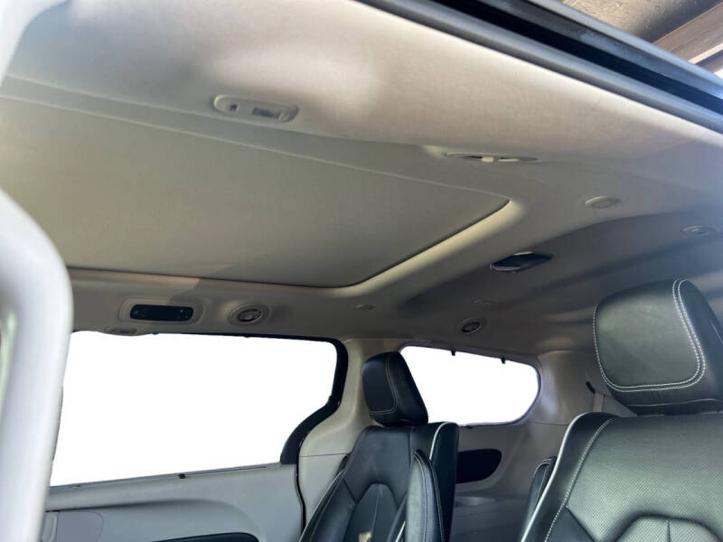 2022 Chrysler Pacifica Hybrid Limited