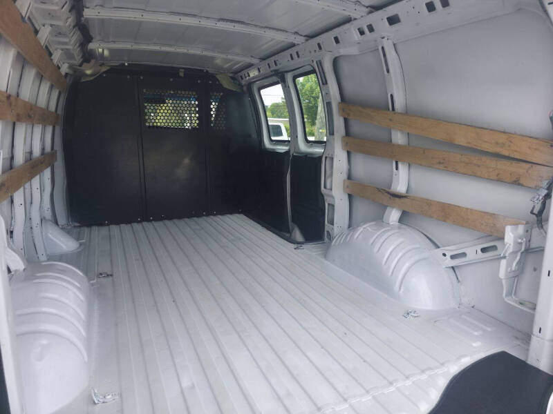 2021 GMC Savana 2500