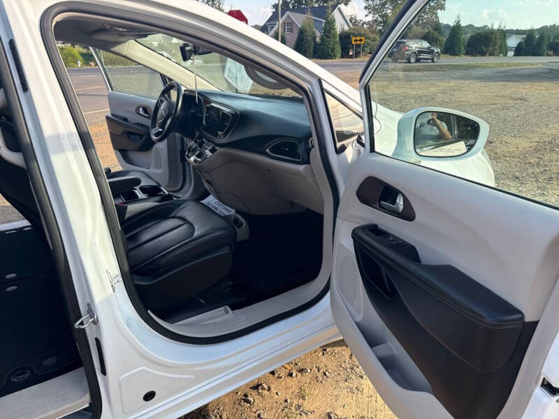 2017 Chrysler Pacifica Touring Plus