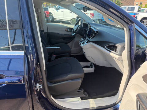 2017 Chrysler Pacifica Touring