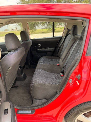 2012 Nissan Versa 1.8 SL