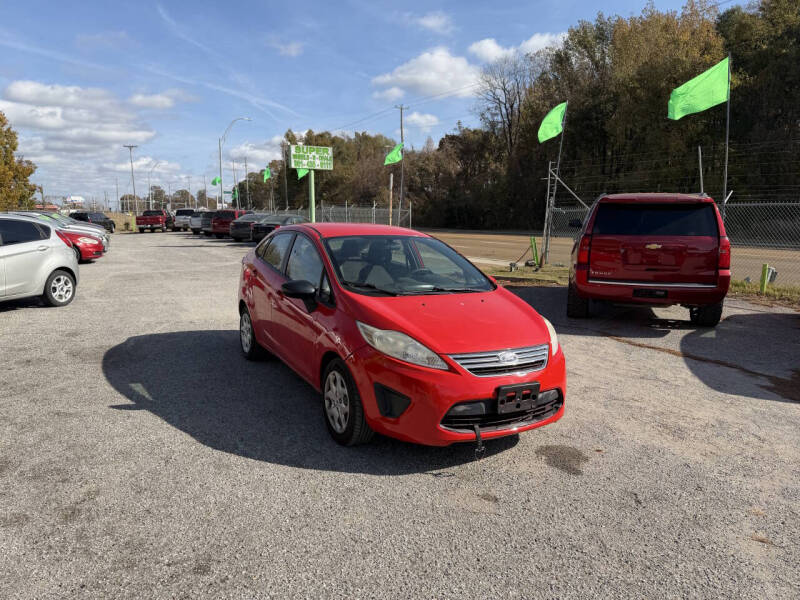 2013 Ford Fiesta SE's photo