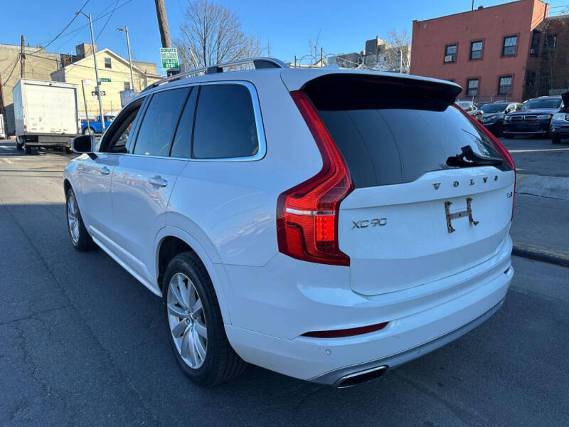 2019 Volvo XC90 T6 Momentum