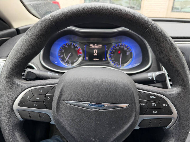 2015 Chrysler 200 LX
