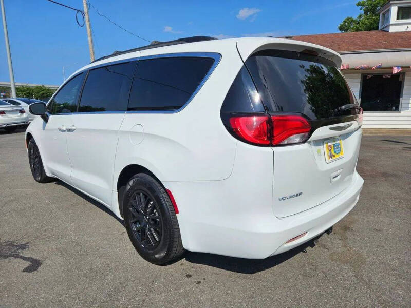 2021 Chrysler Voyager LXi