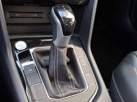 2024 Volkswagen Taos SEL 4Motion