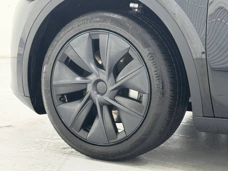 2025 Tesla Model Y Long Range