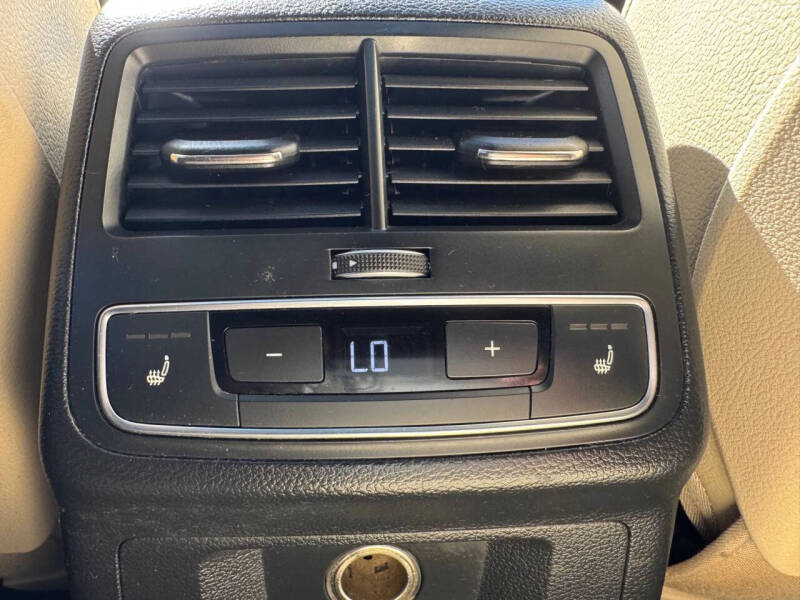 2017 Audi A4 2.0T quattro Premium Plus