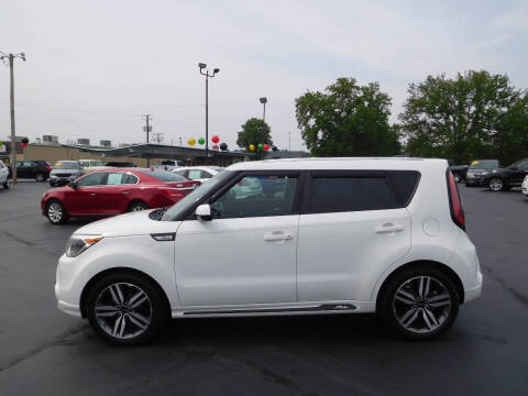 2016 Kia Soul +