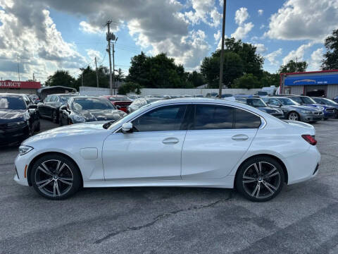 2022 BMW 3 Series 330e