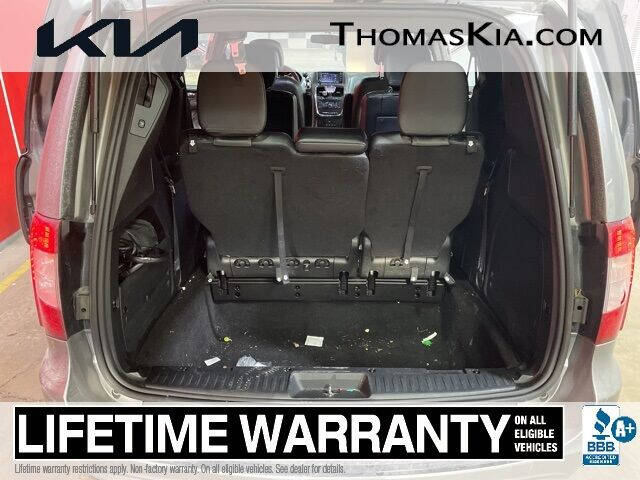 2016 Chrysler Town and Country S