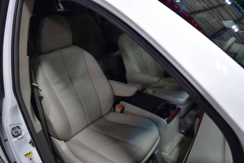 2013 Toyota Sienna XLE 8-Passenger