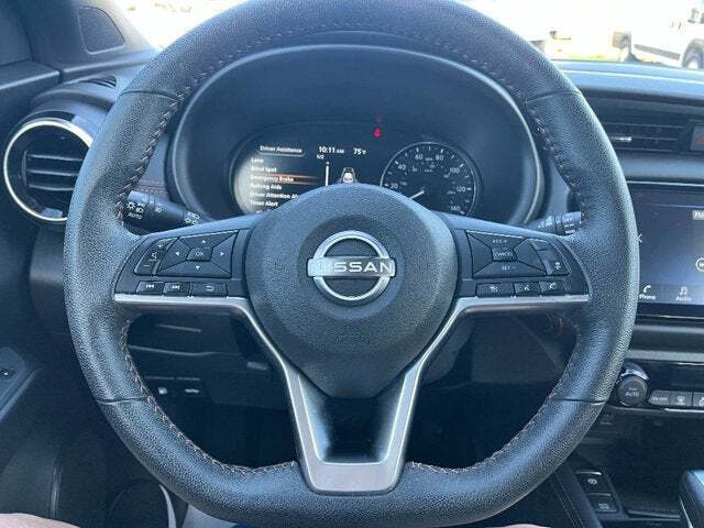 2023 Nissan Kicks SR