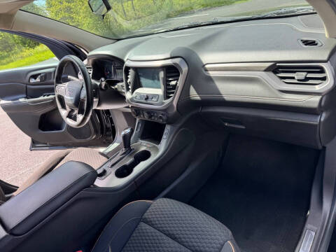 2017 GMC Acadia SLE-2