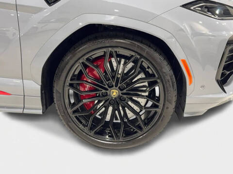 2025 Lamborghini Urus SE