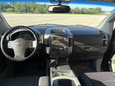 2004 Nissan Armada SE