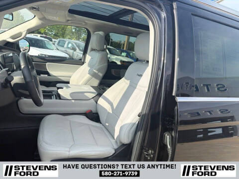 2025 Ford Expedition Platinum