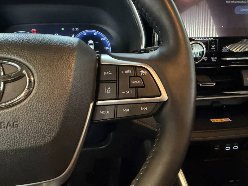 2024 Toyota Highlander Platinum