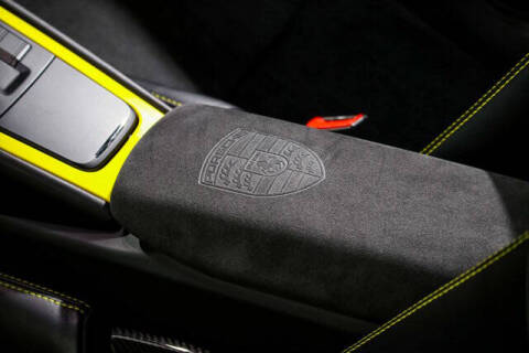 2016 Porsche Cayman GT4