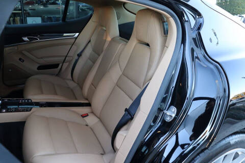 2016 Porsche Panamera Edition